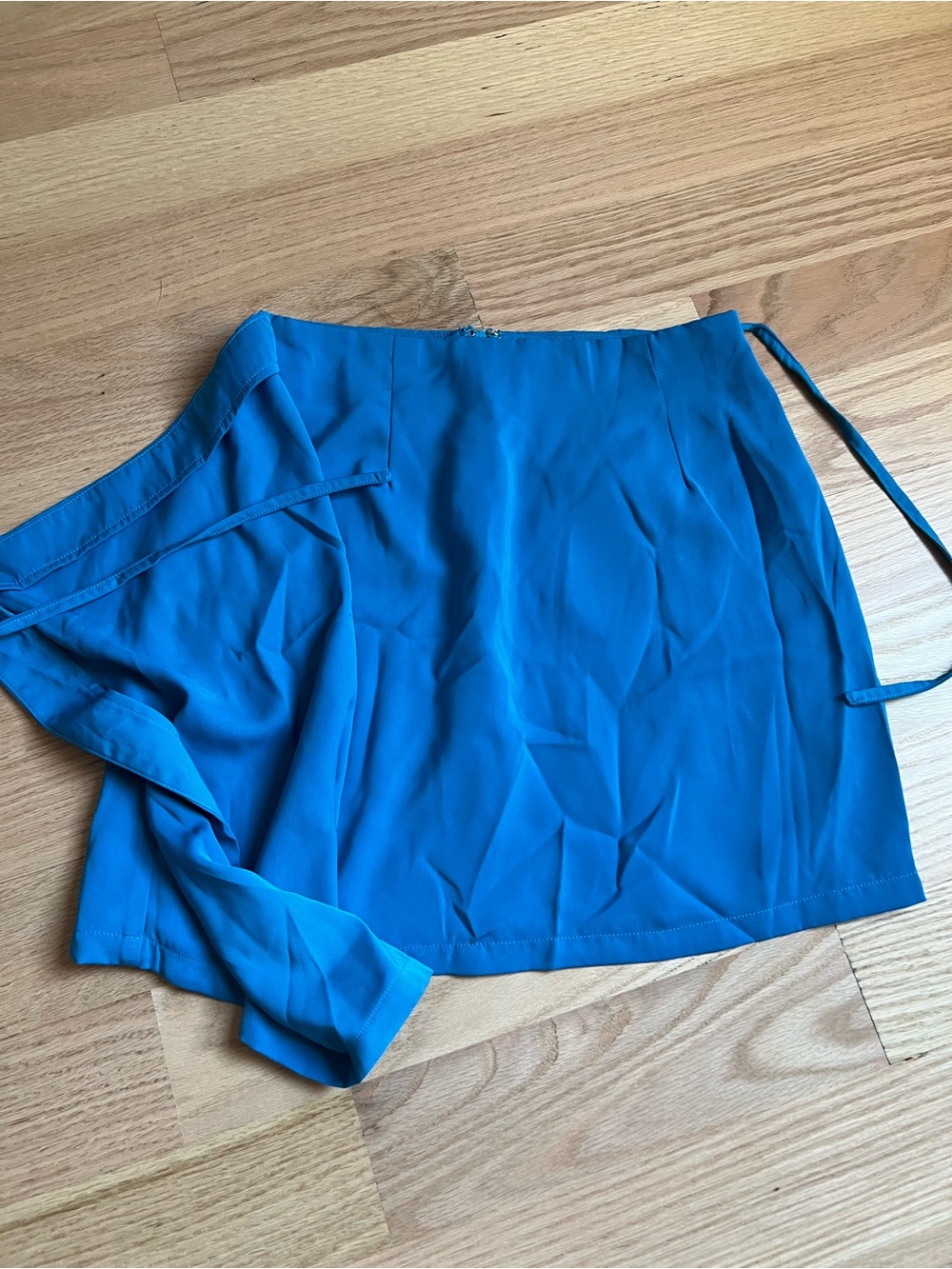 superdown Turquoise Wrap Mini Skirt - Picture 2 of 4
